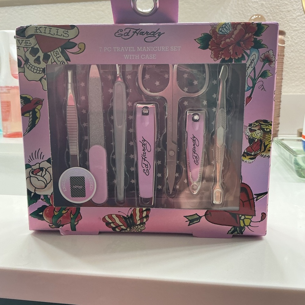 Ed Hardy Iridescent Pink Manicure Set